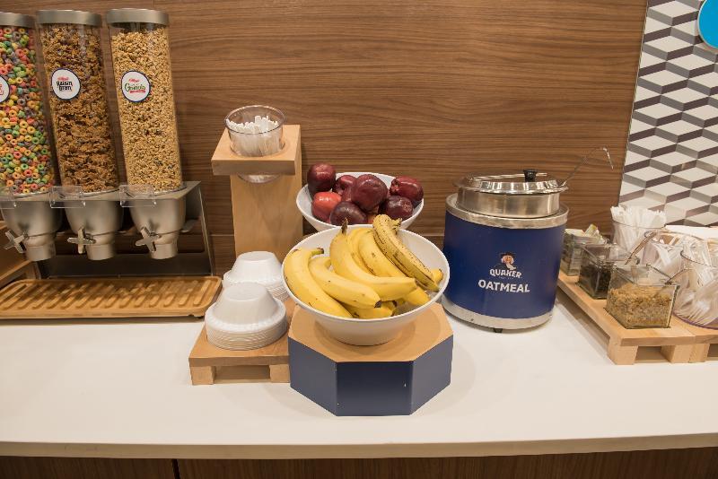 Holiday Inn Express & Suites - Dayton Southwest By Ihg Eksteriør billede
